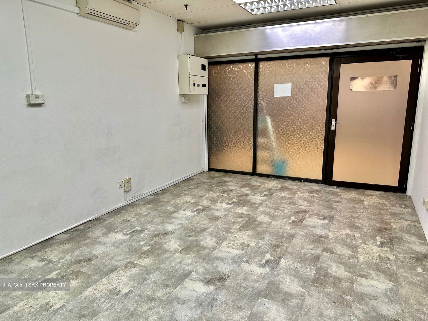 Golden Sultan Plaza (D7), Office #634567071
